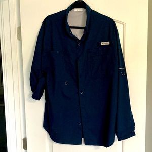 Men’s Columbia PFG button down shirt